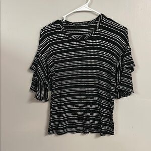 Kim & Cami Black and White Ruffled Short Sleeve Tee